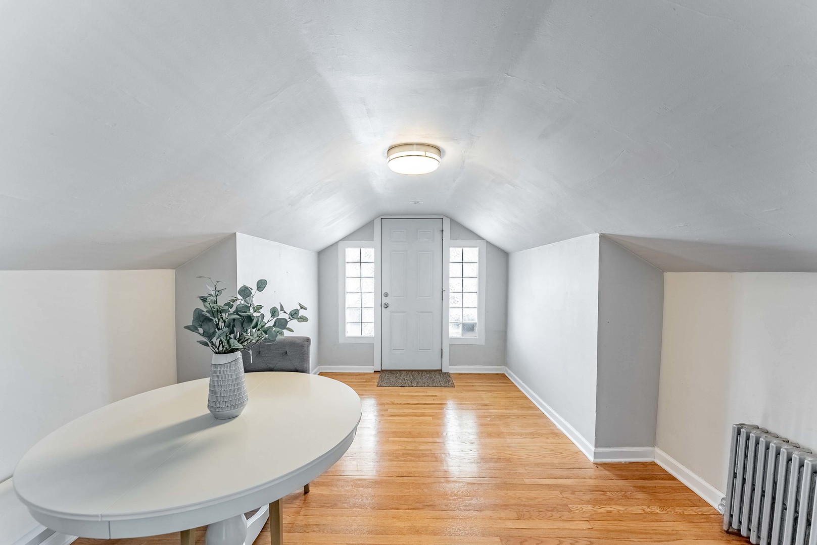 5615 West Henderson Street Chicago IL 60634