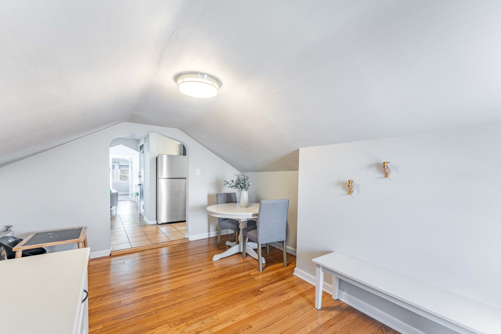 5615 West Henderson Street Chicago IL 60634