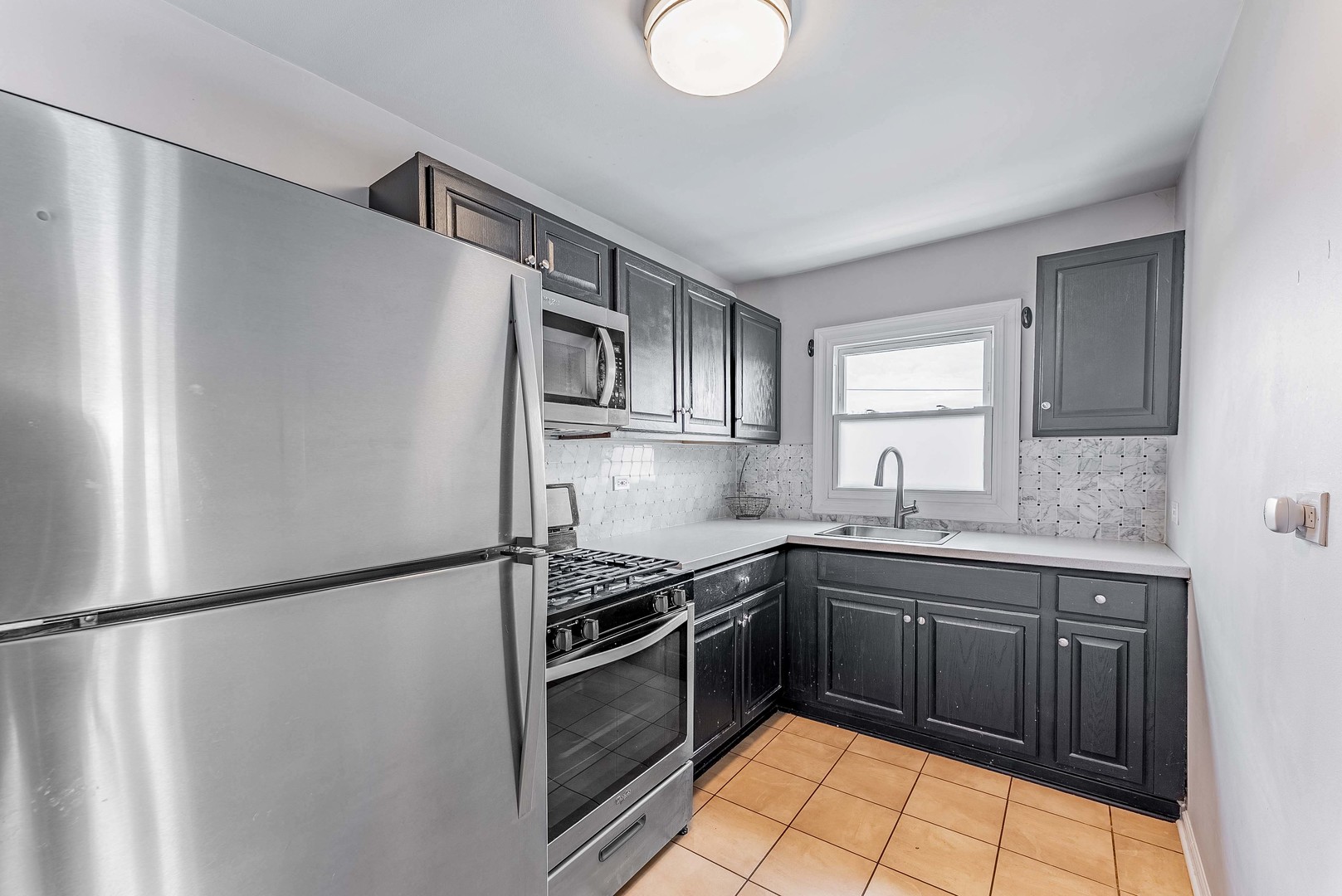 5615 West Henderson Street Chicago IL 60634
