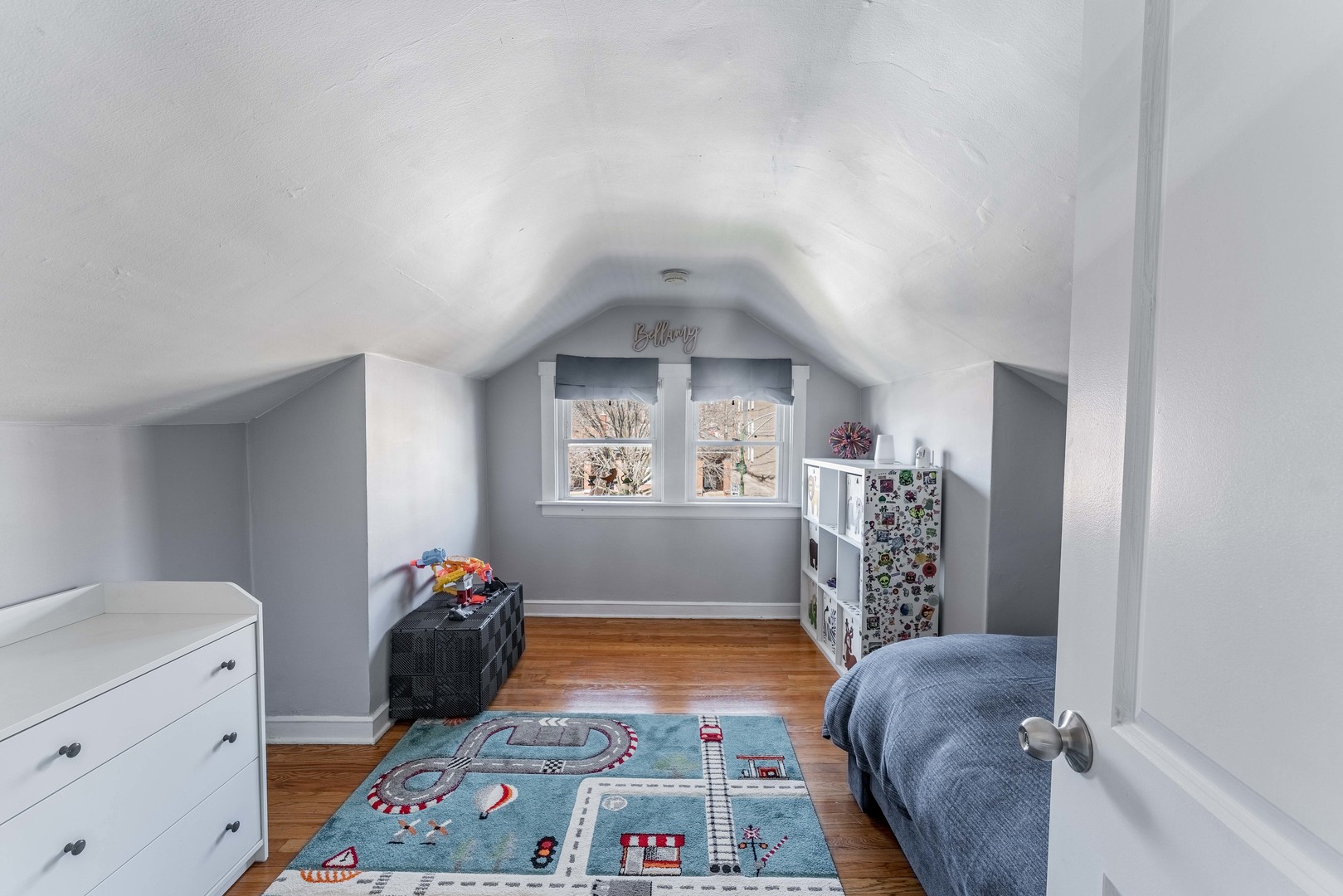 5615 West Henderson Street Chicago IL 60634