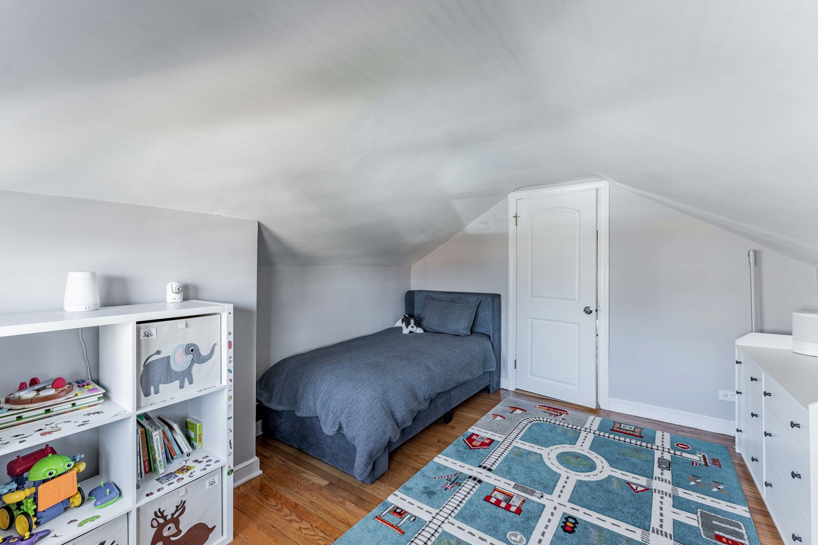5615 West Henderson Street Chicago IL 60634