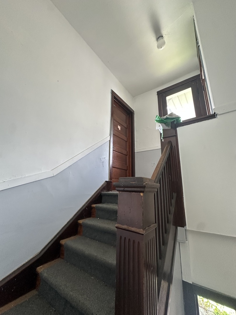 2527 West Argyle Street Chicago IL 60625