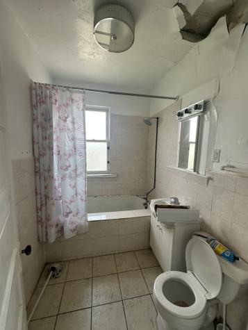 2527 West Argyle Street Chicago IL 60625