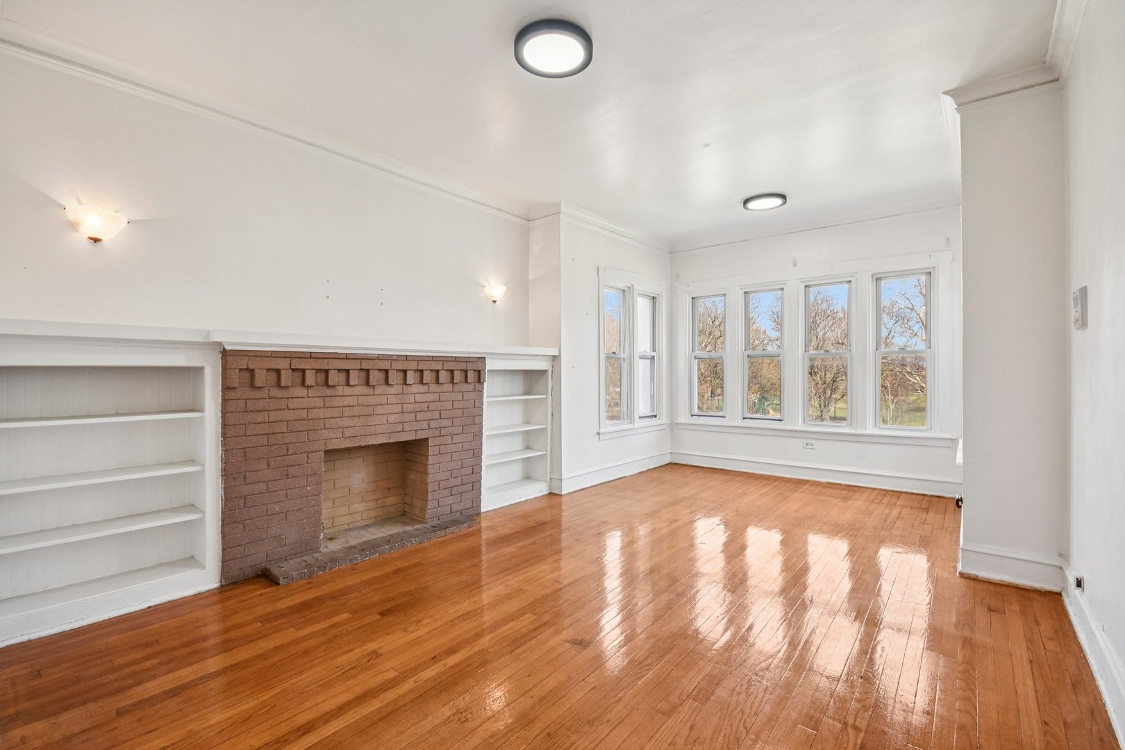 412 North Pine Avenue Chicago IL 60644