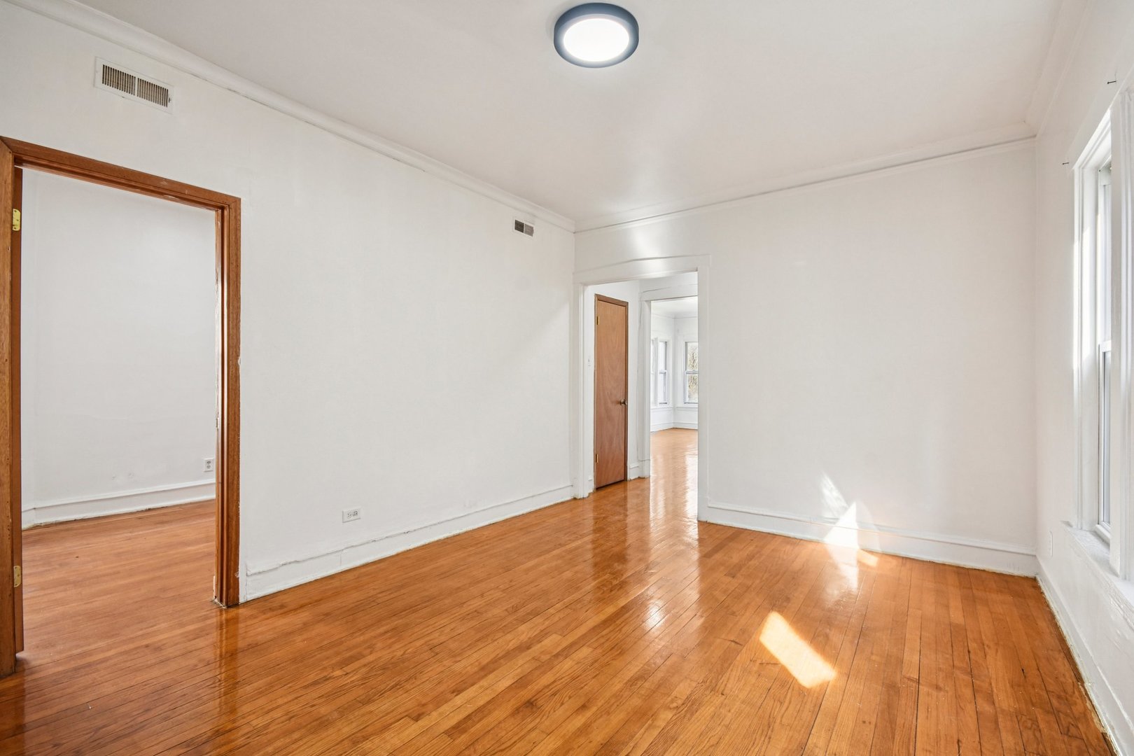412 North Pine Avenue Chicago IL 60644
