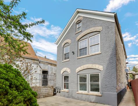 2631 South Sawyer Avenue Chicago IL 60623