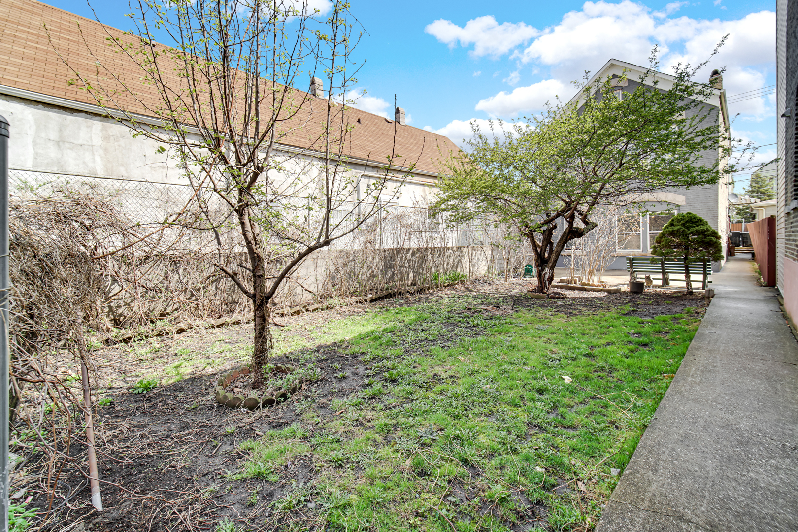 2631 South Sawyer Avenue Chicago IL 60623