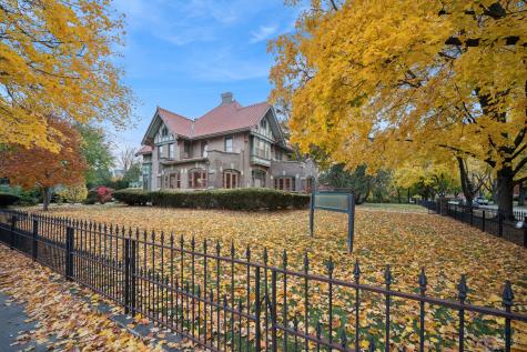 305 Oregon Avenue West Dundee IL 60118