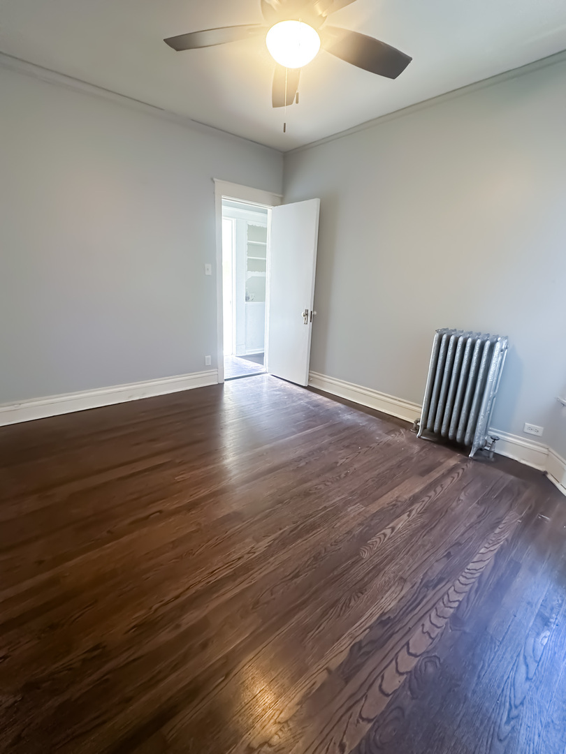 8004 South May Street Chicago IL 60620