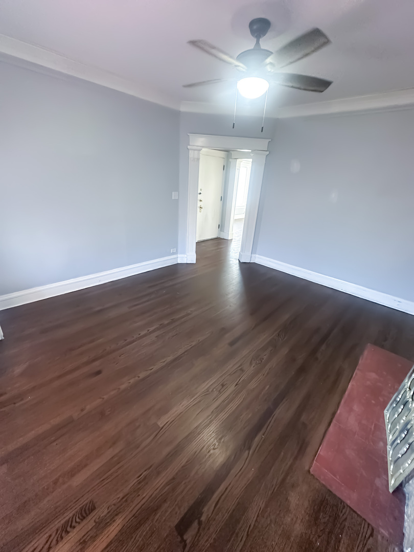 8004 South May Street Chicago IL 60620