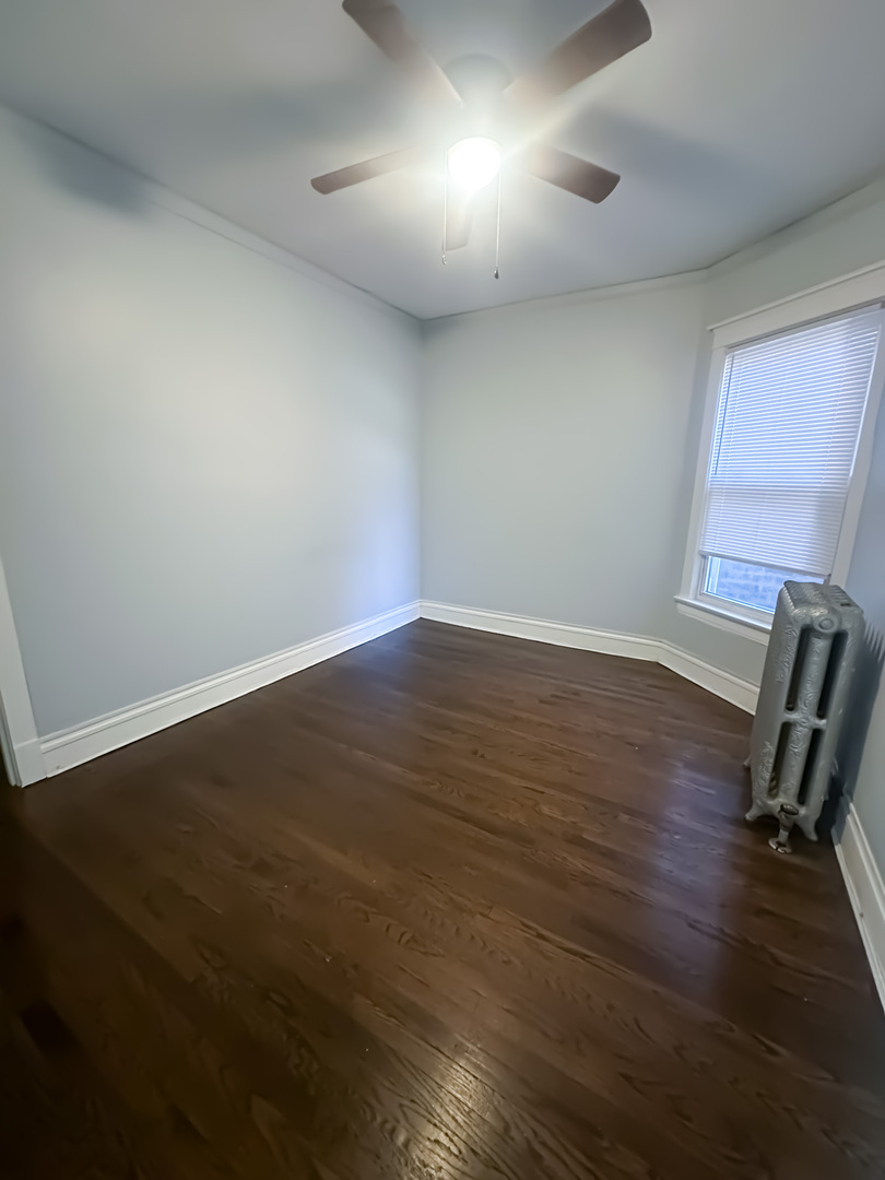 8004 South May Street Chicago IL 60620