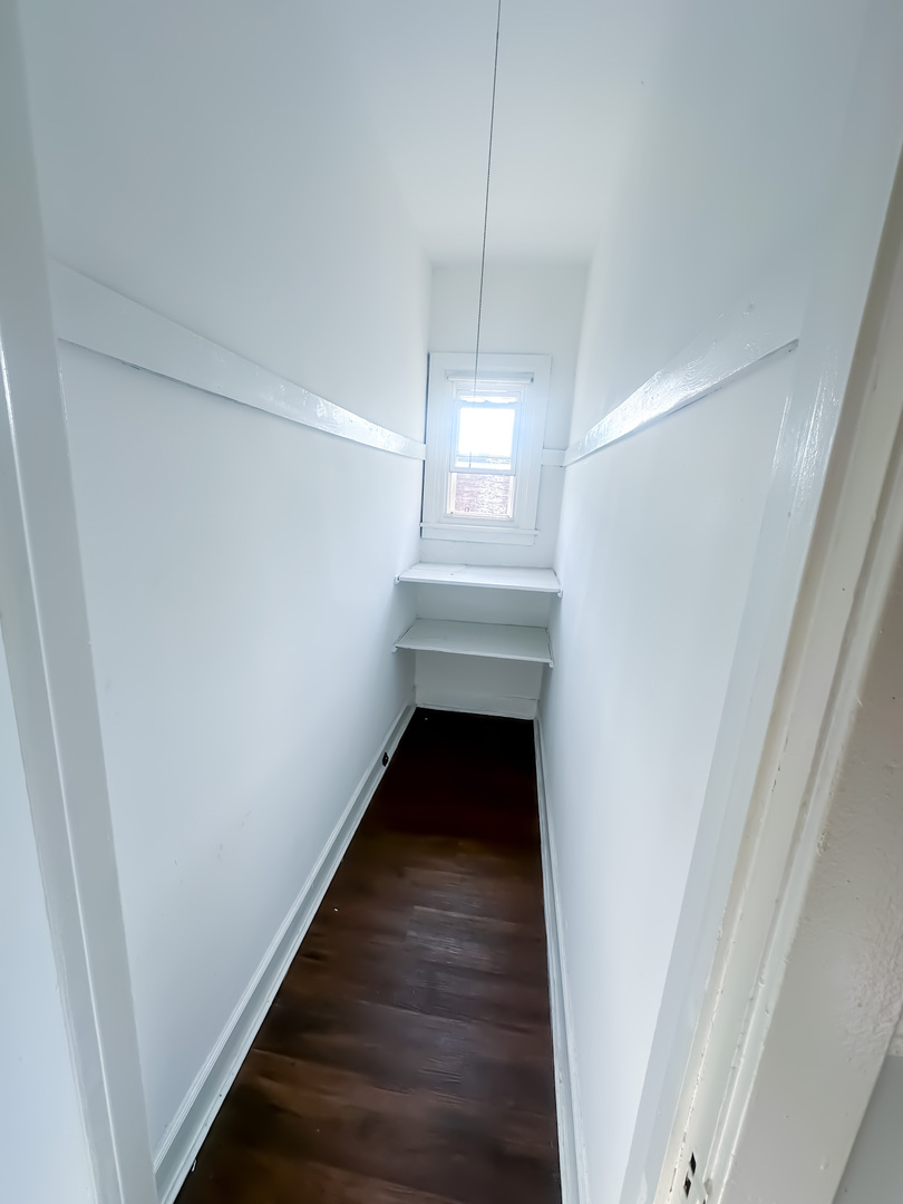8004 South May Street Chicago IL 60620