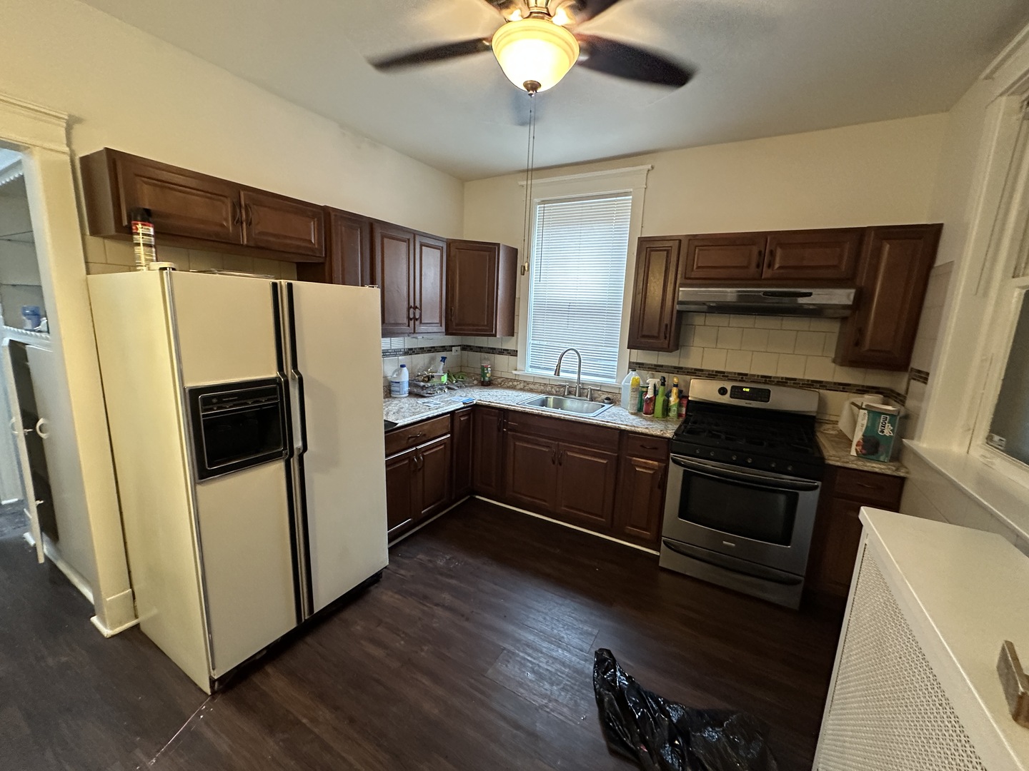 8004 South May Street Chicago IL 60620