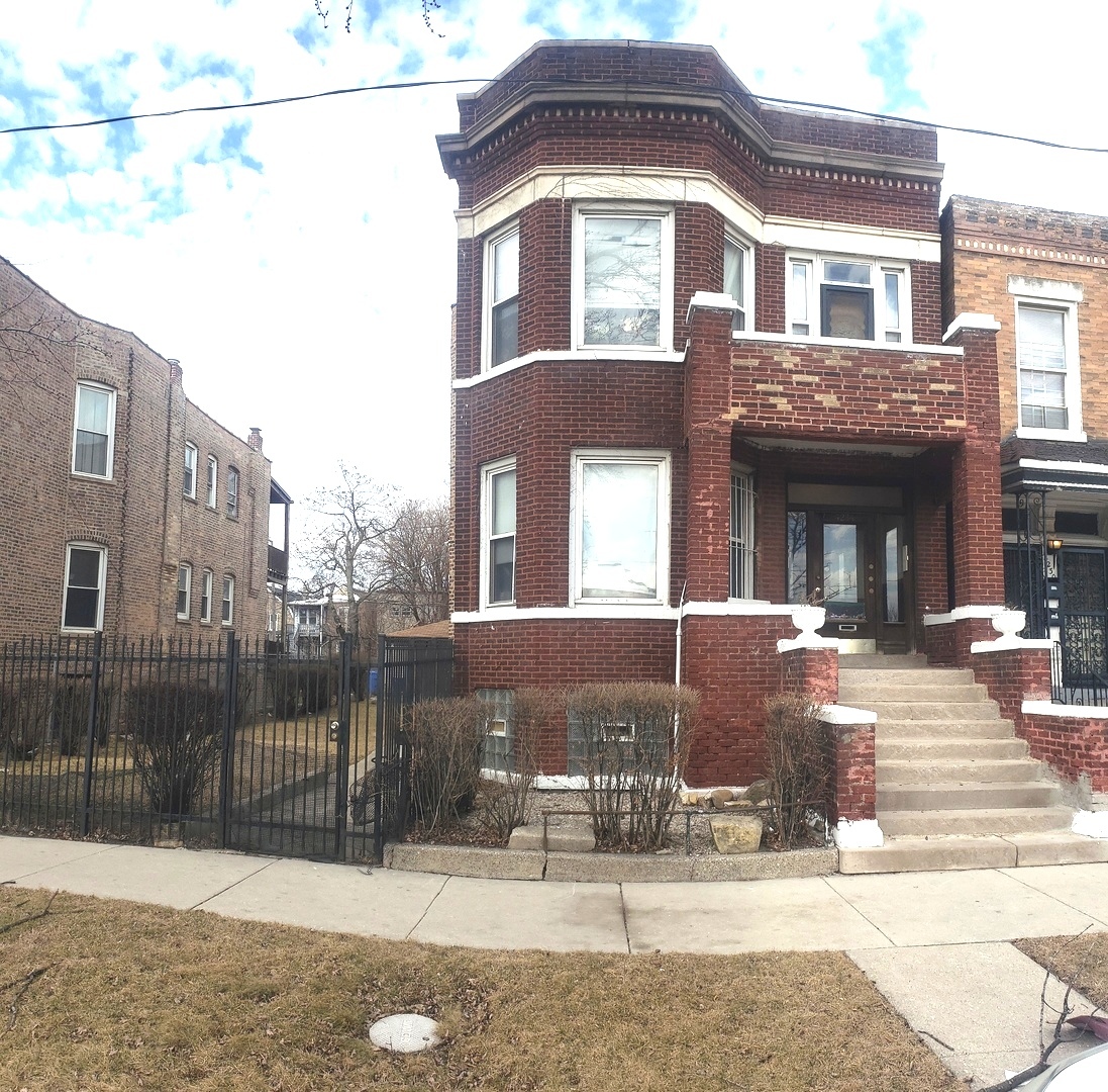 4234 West Congress Parkway Chicago IL 60624