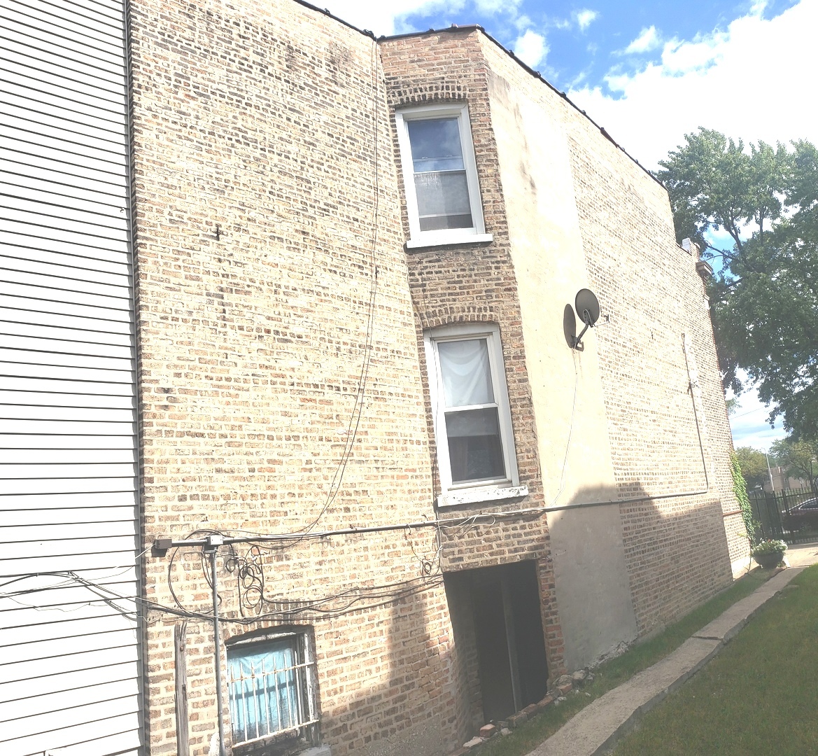 4234 West Congress Parkway Chicago IL 60624