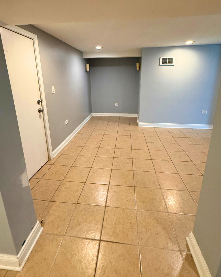 447 West 81st Street Chicago IL 60620