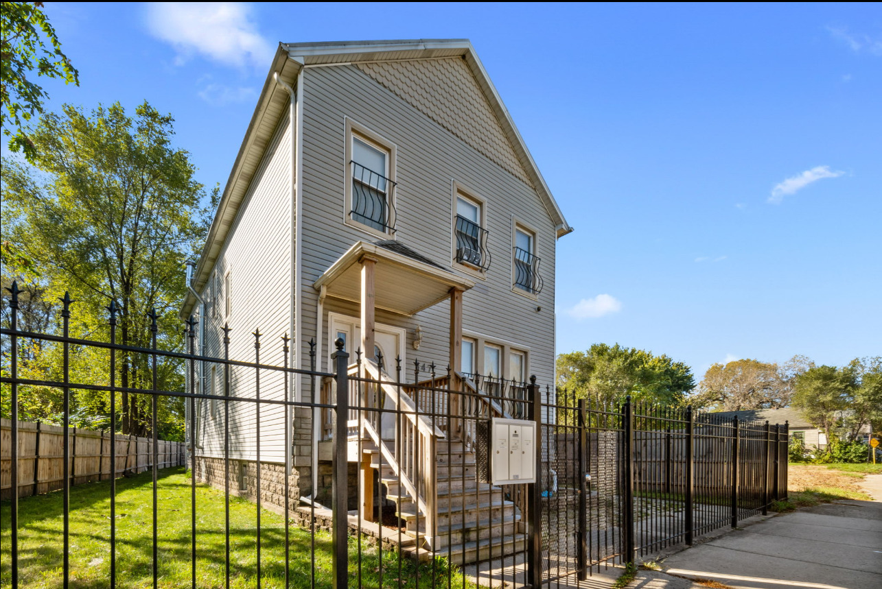 447 West 81st Street Chicago IL 60620