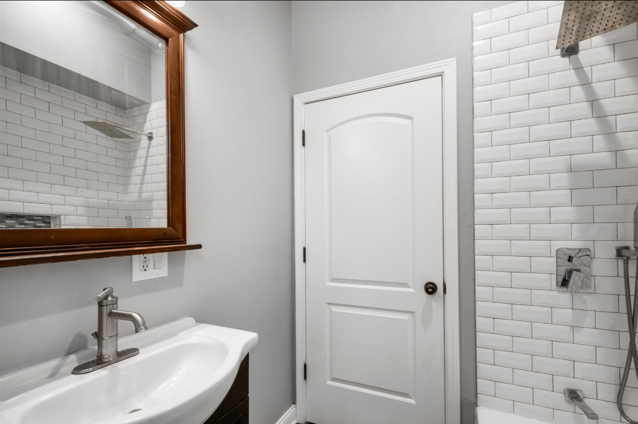 447 West 81st Street Chicago IL 60620