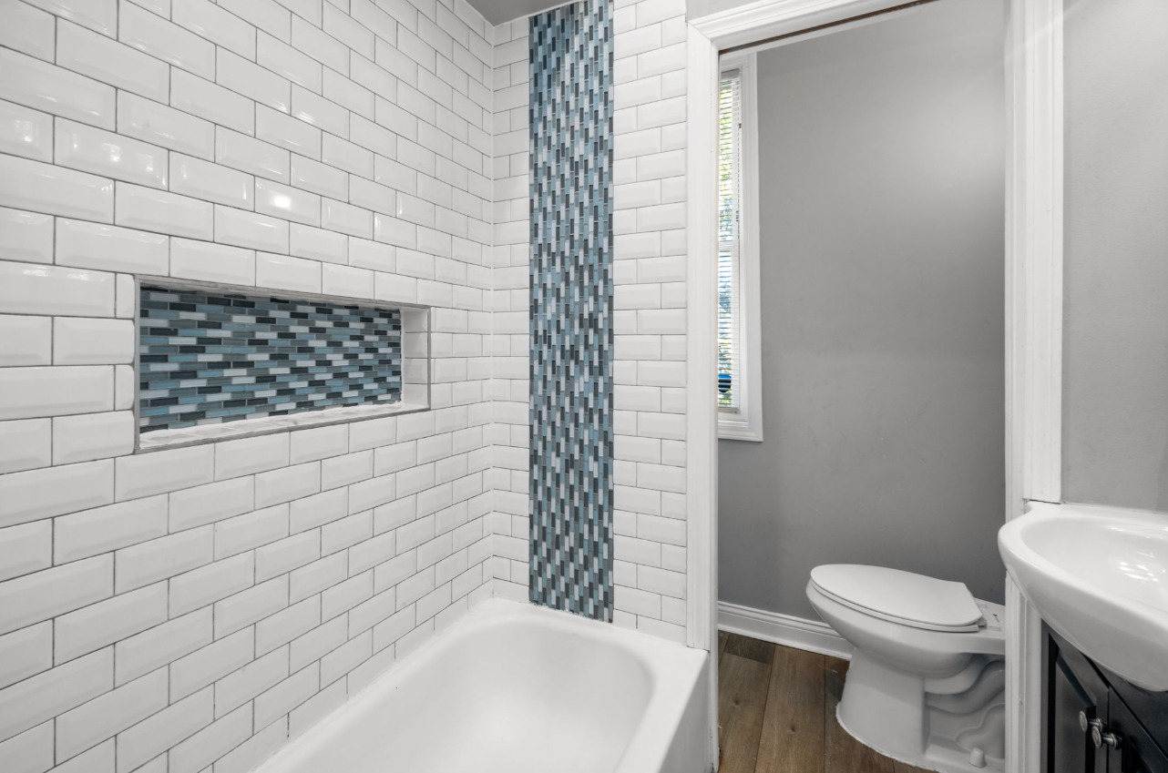 447 West 81st Street Chicago IL 60620