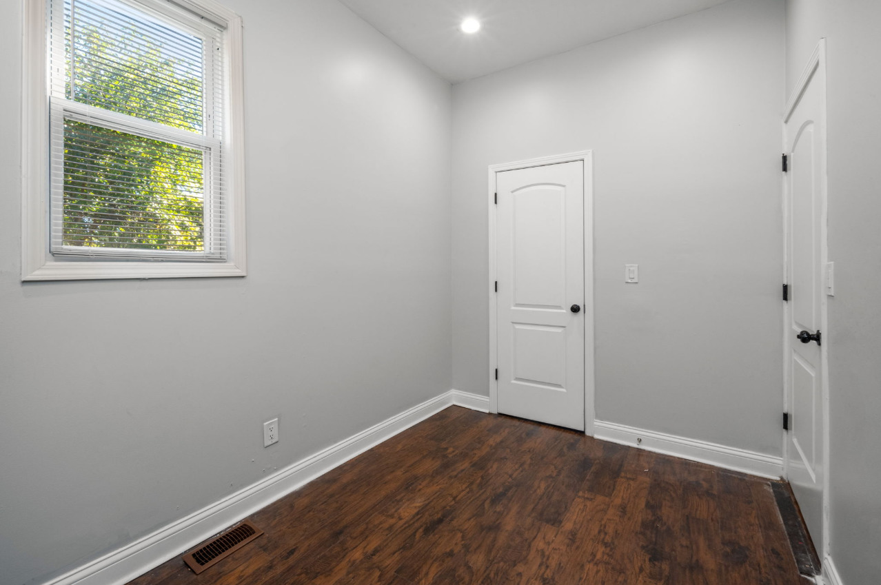 447 West 81st Street Chicago IL 60620