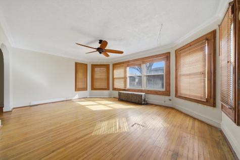7960 South Phillips Avenue Chicago IL 60617