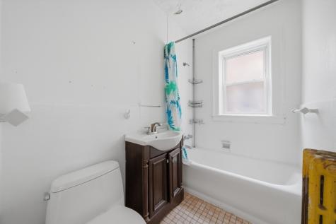 7960 South Phillips Avenue Chicago IL 60617