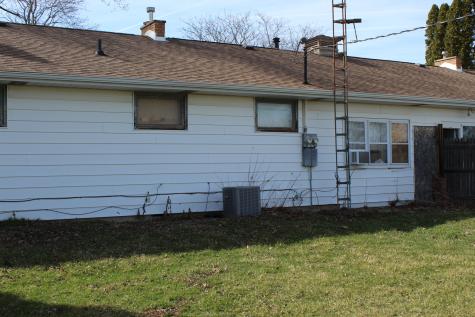 402 North East Street Somonauk IL 60552