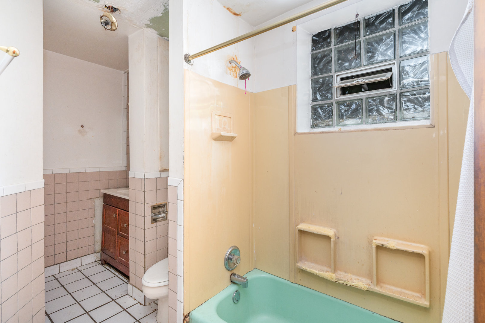 5239 South Ingleside Avenue Chicago IL 60615