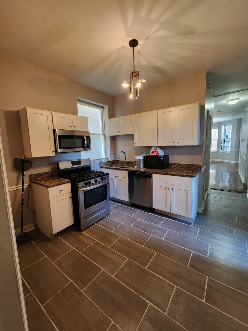 6315 South Eberhart Avenue Chicago IL 60637