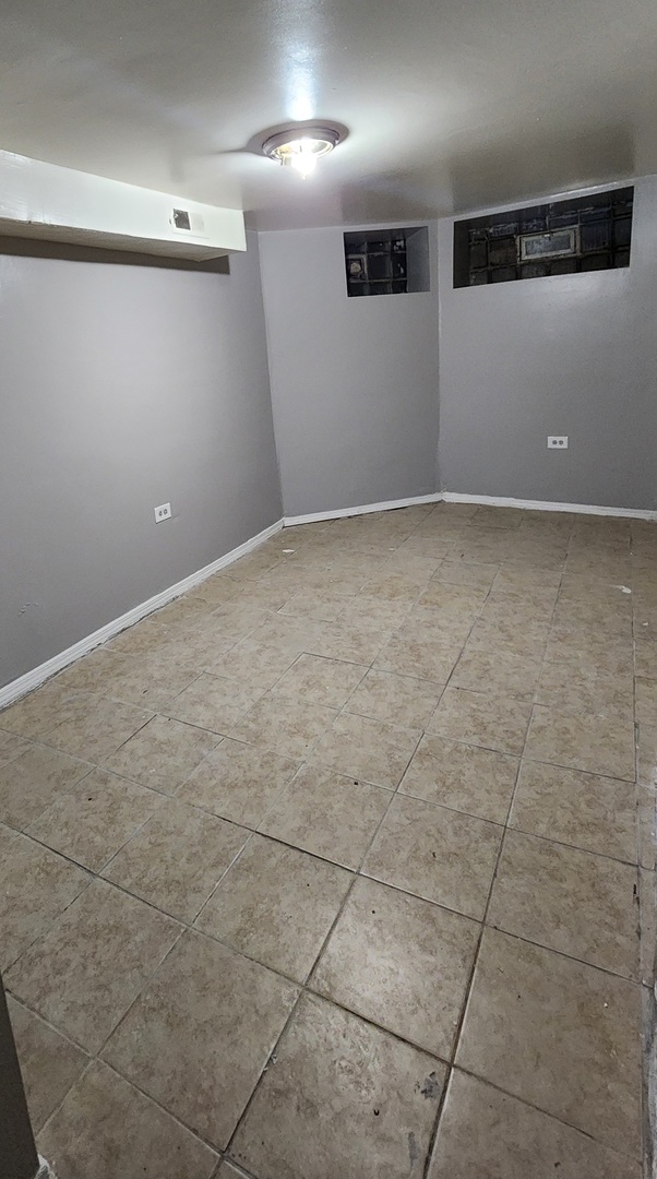 6315 South Eberhart Avenue Chicago IL 60637