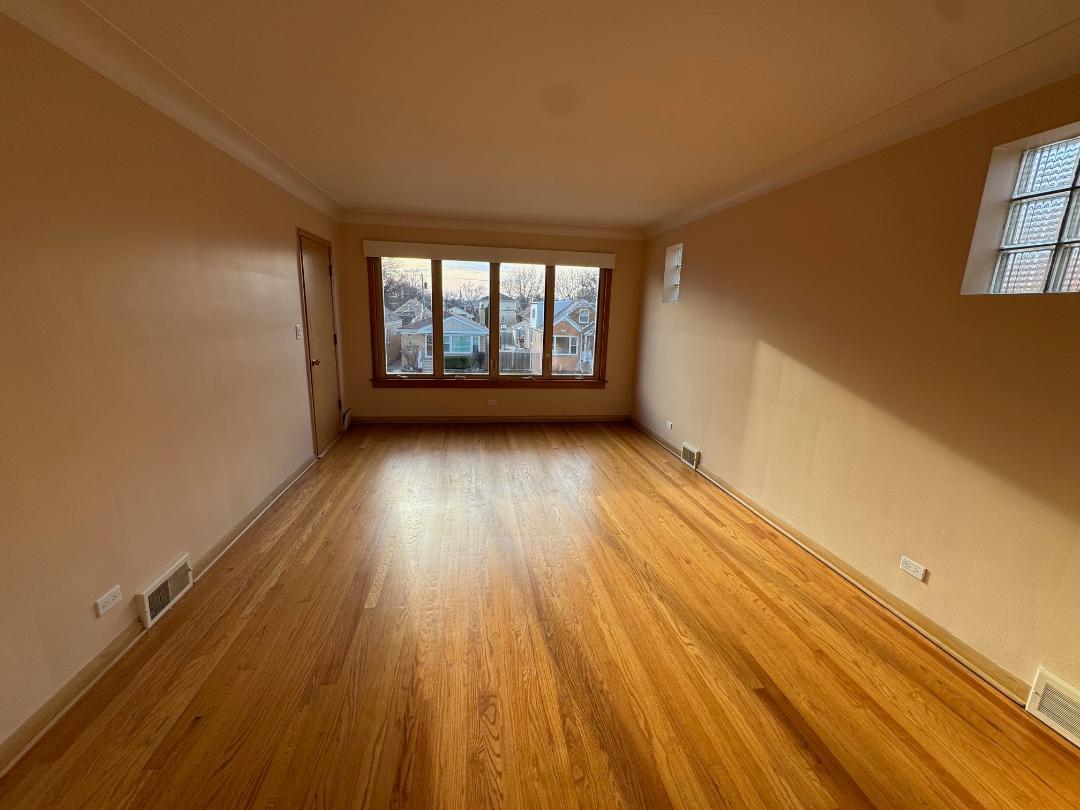 5805 North Merrimac Avenue Chicago IL 60646