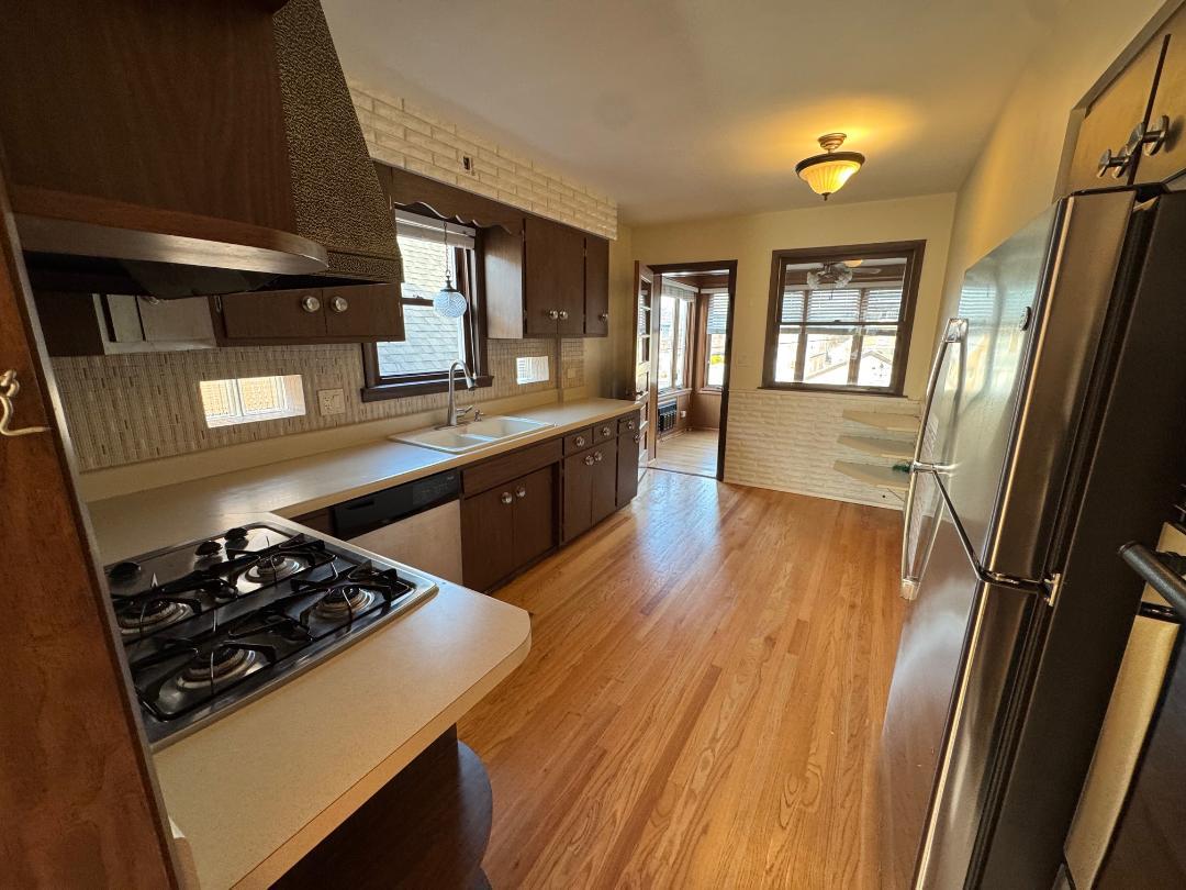 5805 North Merrimac Avenue Chicago IL 60646