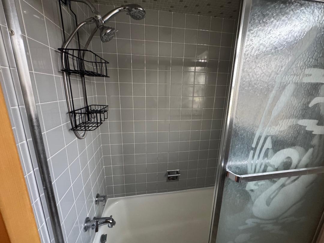 5805 North Merrimac Avenue Chicago IL 60646