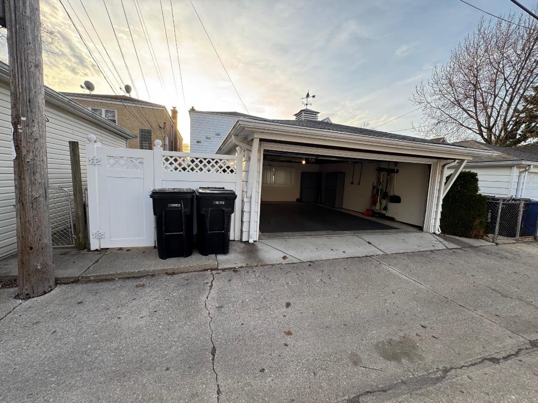 5805 North Merrimac Avenue Chicago IL 60646
