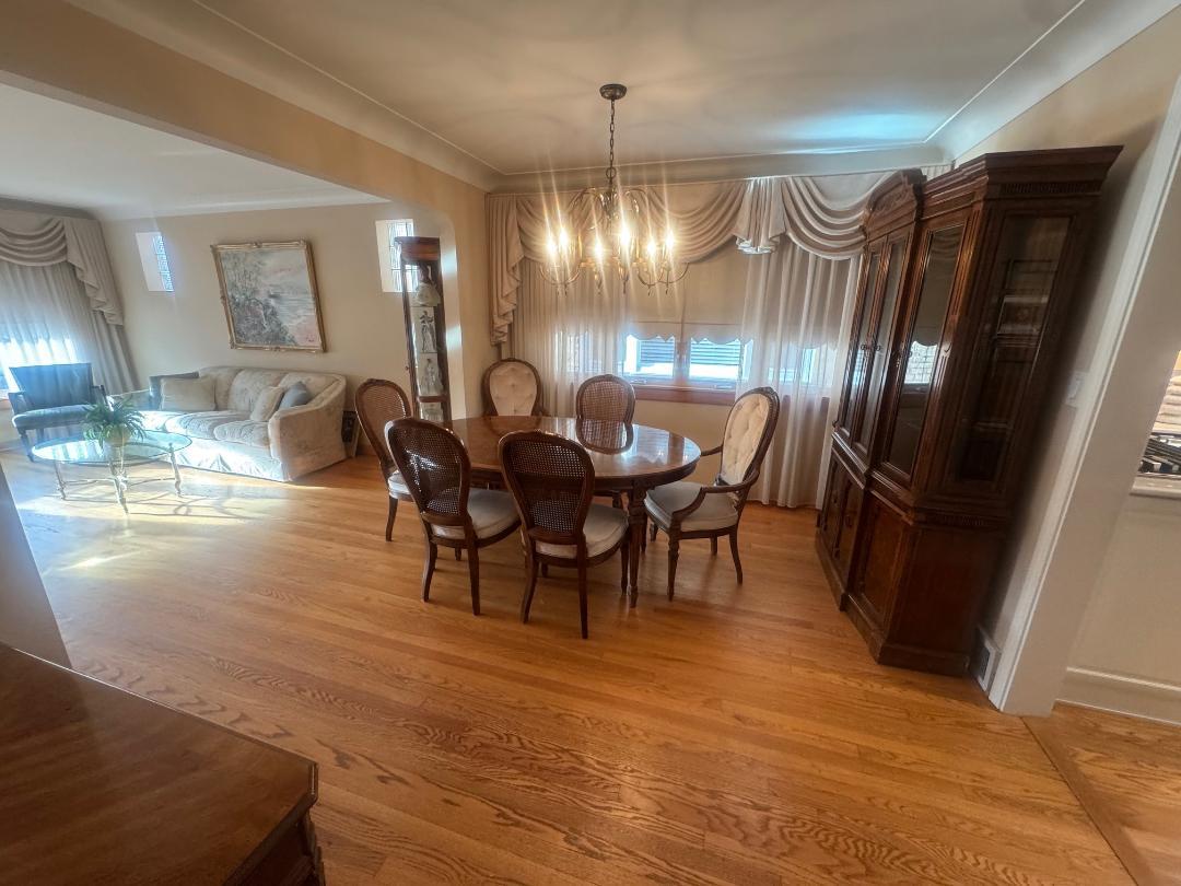 5805 North Merrimac Avenue Chicago IL 60646