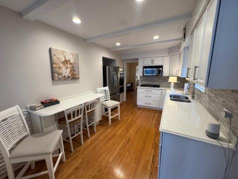 5805 North Merrimac Avenue Chicago IL 60646