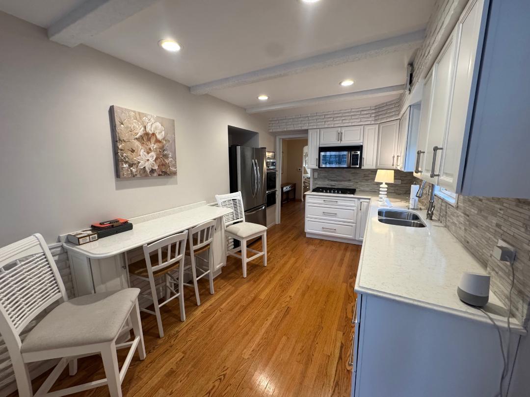 5805 North Merrimac Avenue Chicago IL 60646
