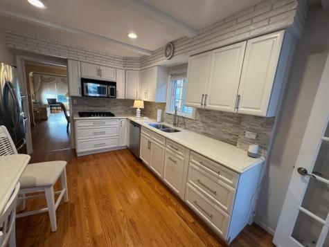5805 North Merrimac Avenue Chicago IL 60646