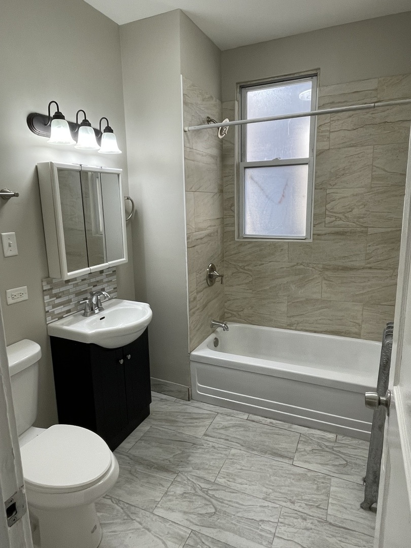 7704 South Carpenter Street Chicago IL 60620