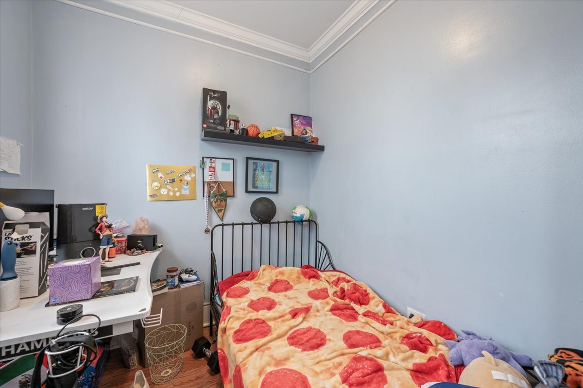 934 West 35th Place Chicago IL 60609