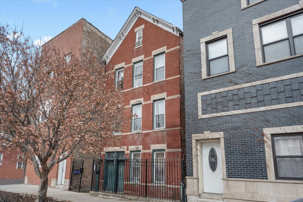 934 West 35th Place Chicago IL 60609