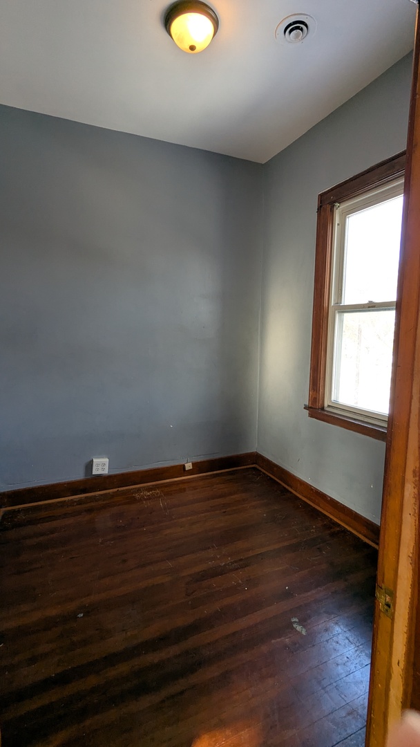 8112 South Exchange Avenue Chicago IL 60617