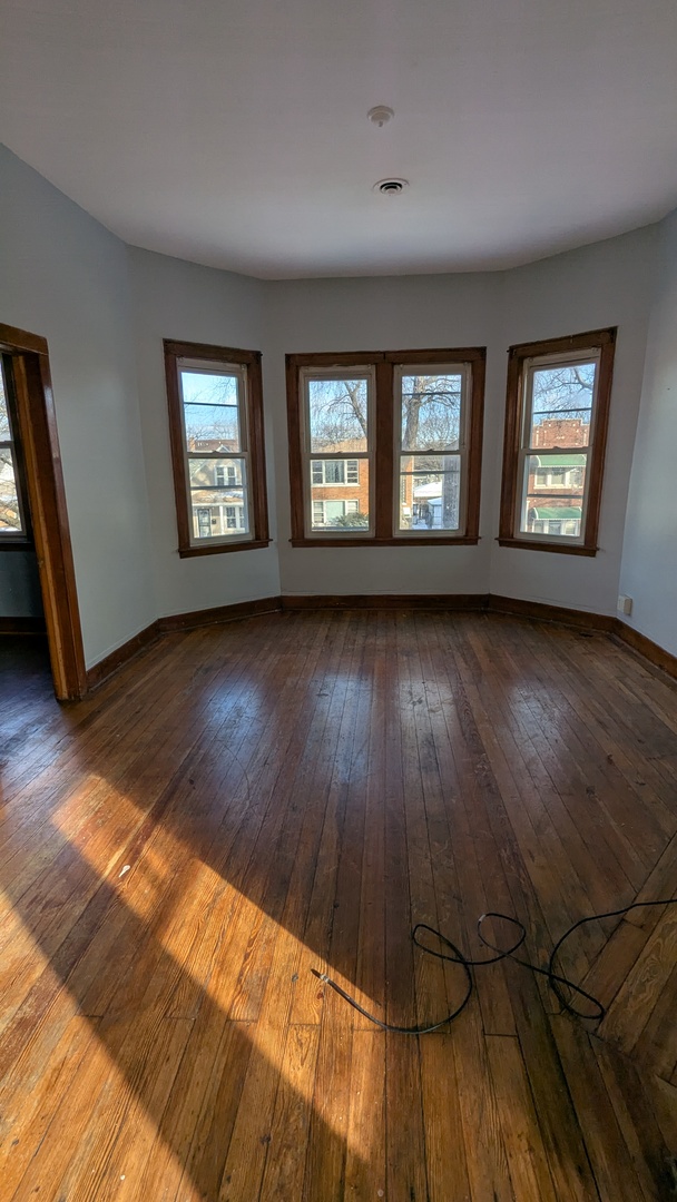 8112 South Exchange Avenue Chicago IL 60617
