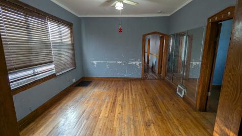 8112 South Exchange Avenue Chicago IL 60617