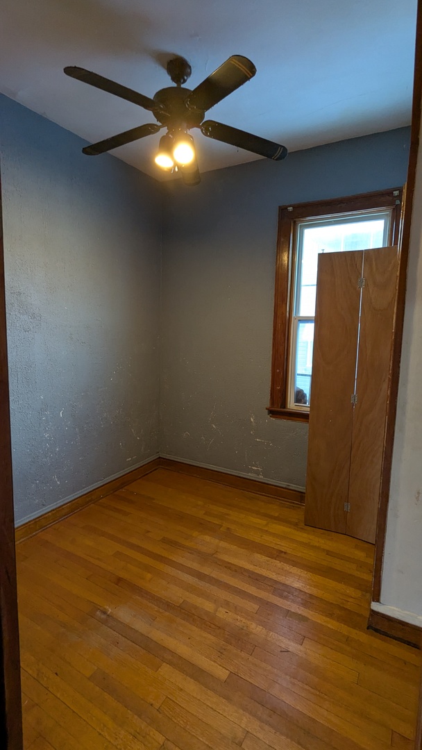 8112 South Exchange Avenue Chicago IL 60617