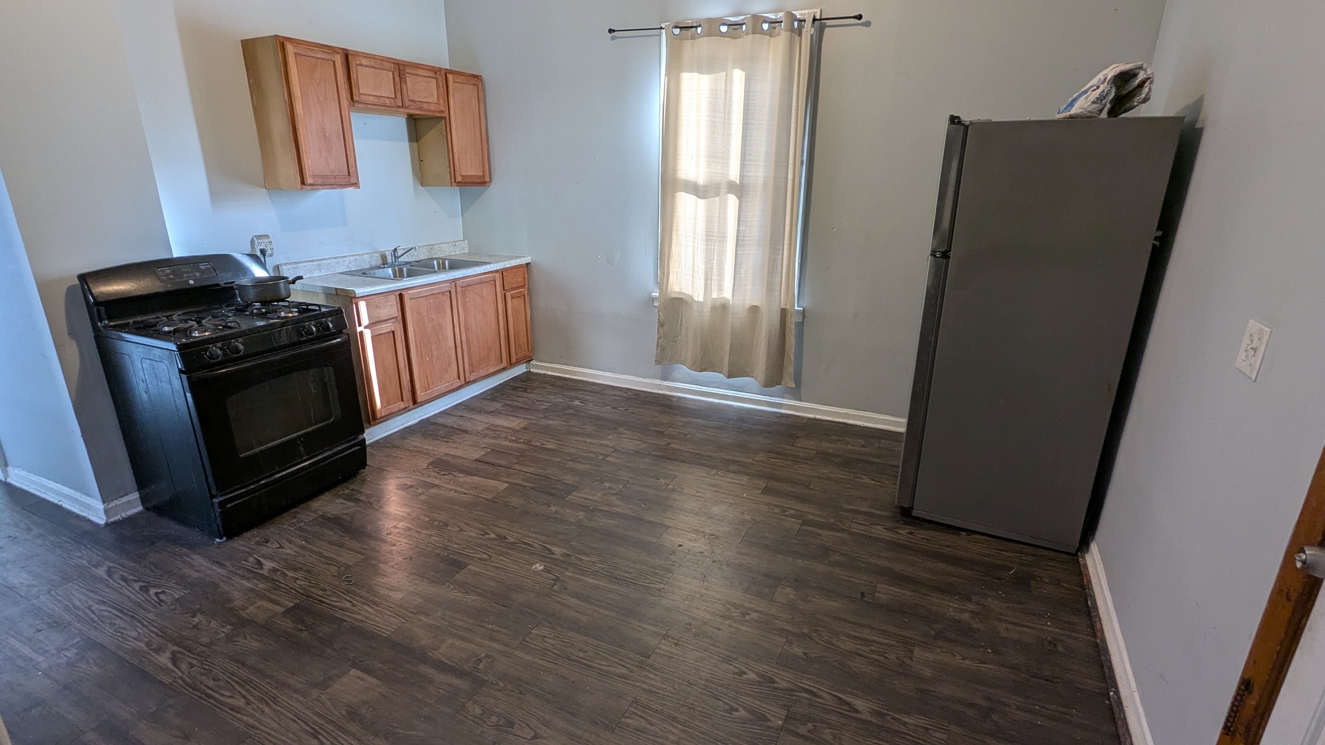 8112 South Exchange Avenue Chicago IL 60617