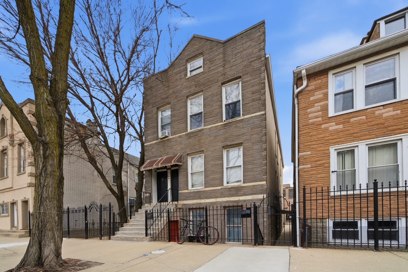 1852 West 17 Street Chicago IL 60608