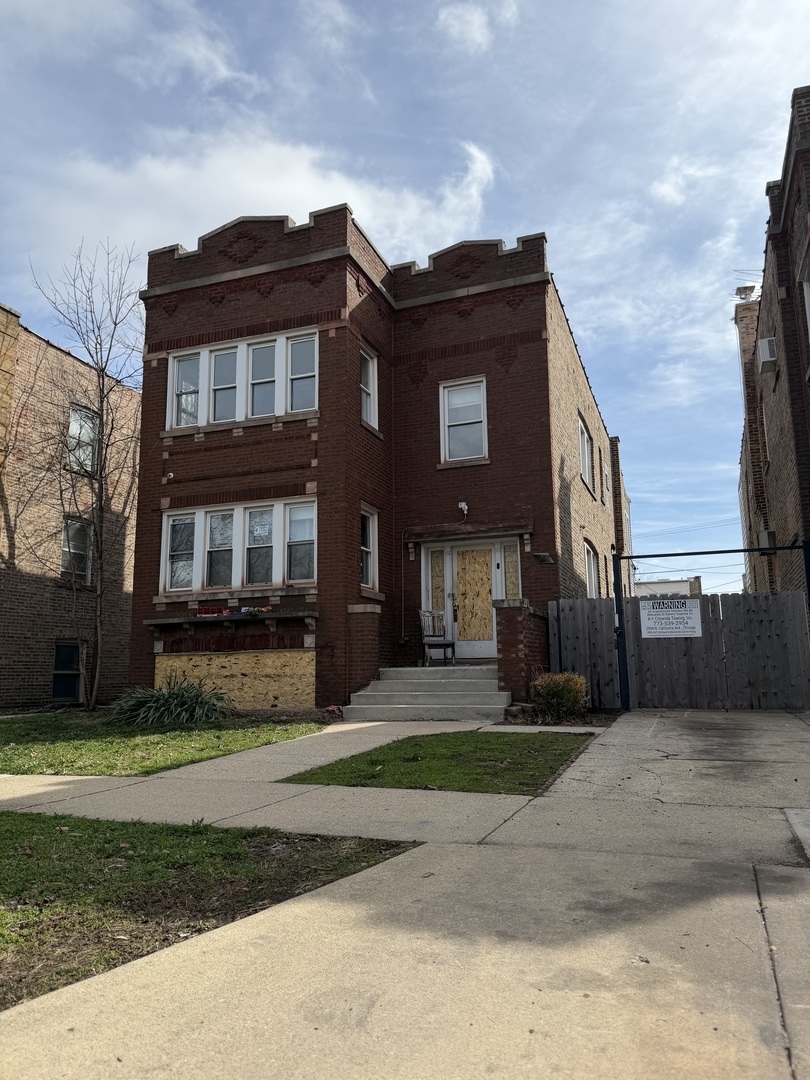 1905 Gunderson Avenue Berwyn IL 60402