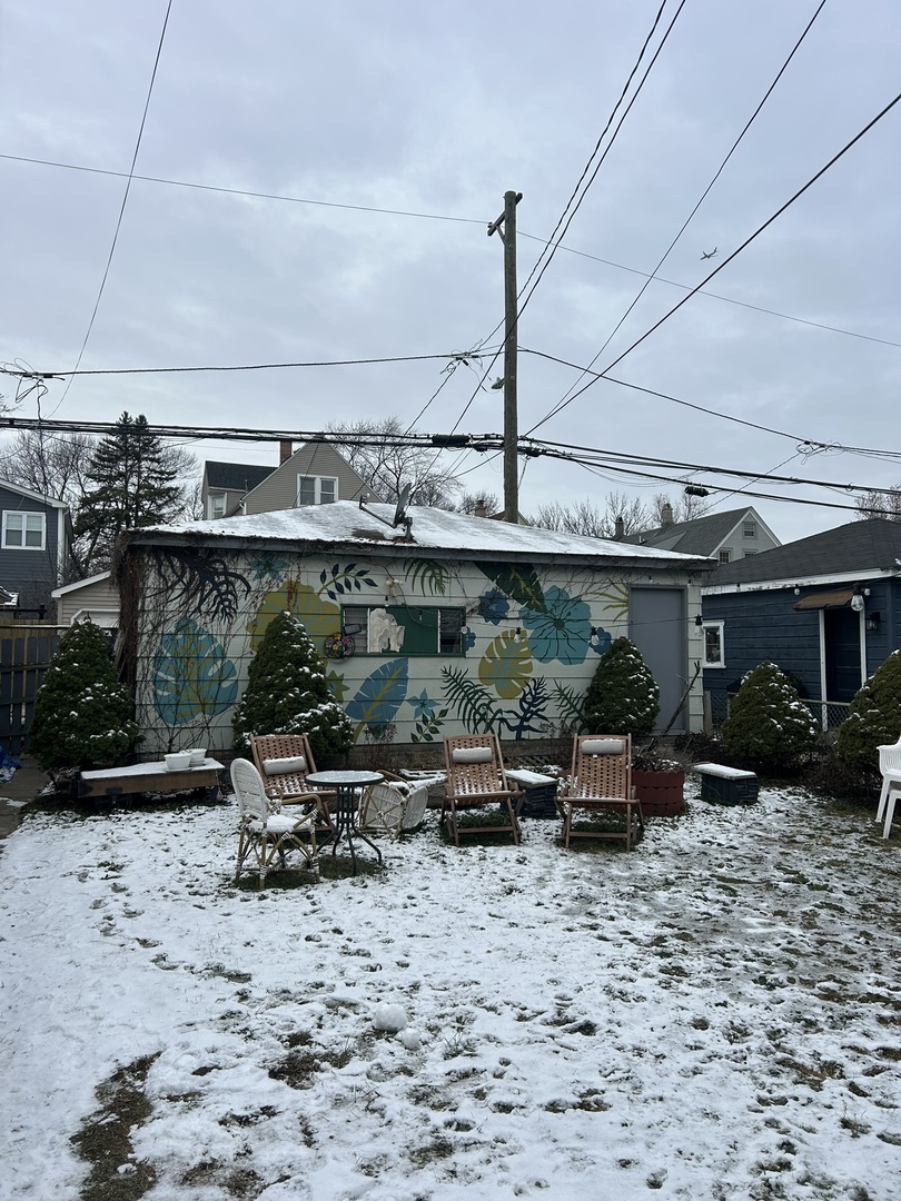 4142 North Bernard Street Chicago IL 60618