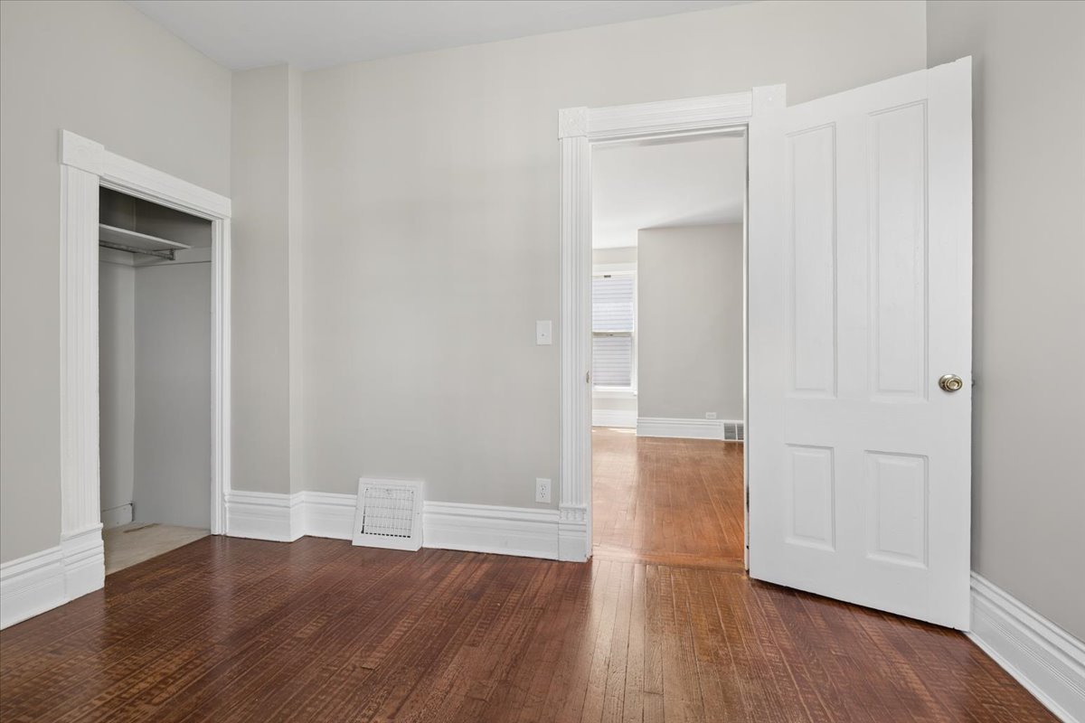 614 South Lincoln Avenue Aurora IL 60505